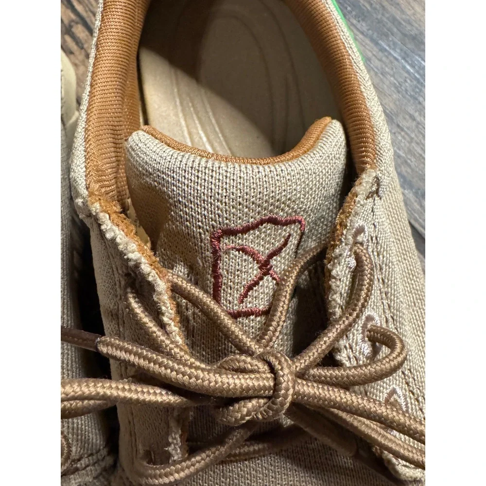 Twisted X step into